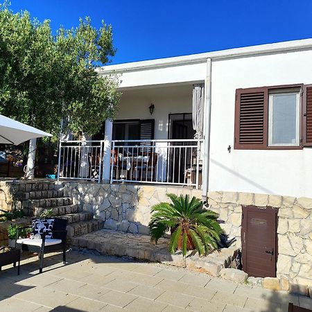 Weekend House Olive Garden Vila Donje Selo na Šolti Exterior foto